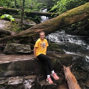 Meet your Posher, Anna